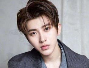 娱乐吃瓜蔡徐坤,从娱乐吃瓜到现象级偶像的蜕变之路