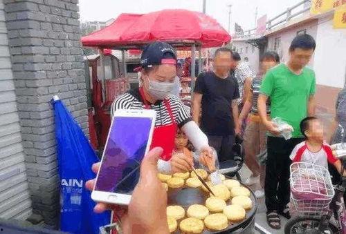 娱乐吃瓜酱摆摊,娱乐吃瓜酱的美食传奇