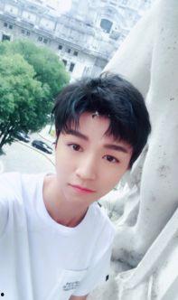 娱乐吃瓜王俊凯,娱乐圈的“吃瓜王”揭秘