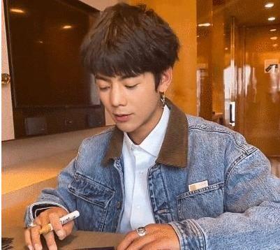 娱乐圈吃瓜警察是谁,揭秘明星幕后真相