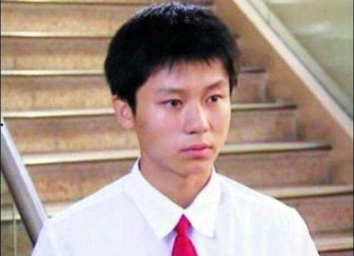 男生也吃瓜娱乐圈吗,男女皆可“吃瓜”